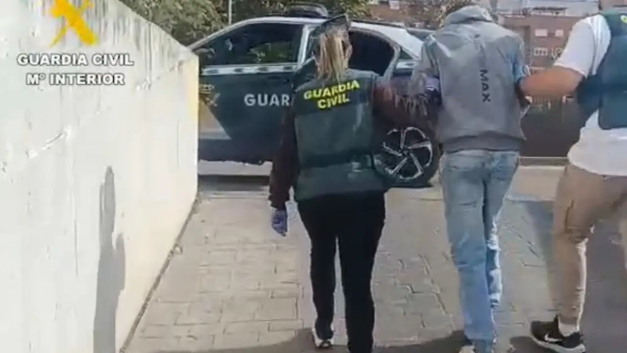 Un joven de 19 a&ntilde;os fue detenido por la Guardia Civil tras cometer varios robos en Rivas-Vaciamadrid.