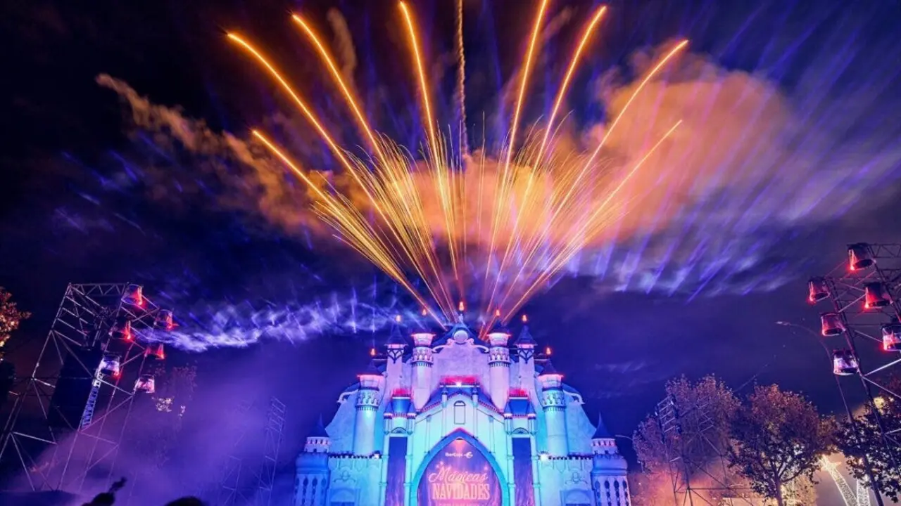 El espect&aacute;culo de luces en M&aacute;gicas Navidades de Torrej&oacute;n deslumbra a los visitantes.