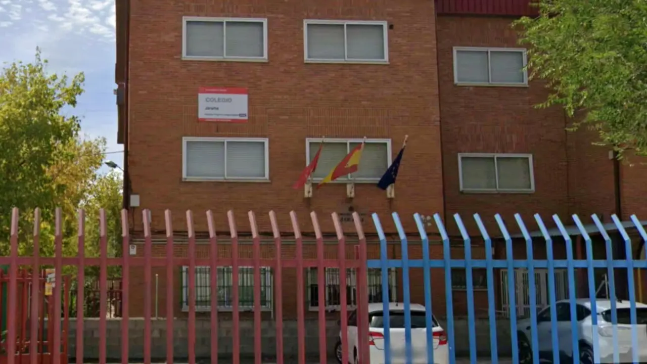 Imagen de la fachada del colegio Jarama en Mejorada del Campo.