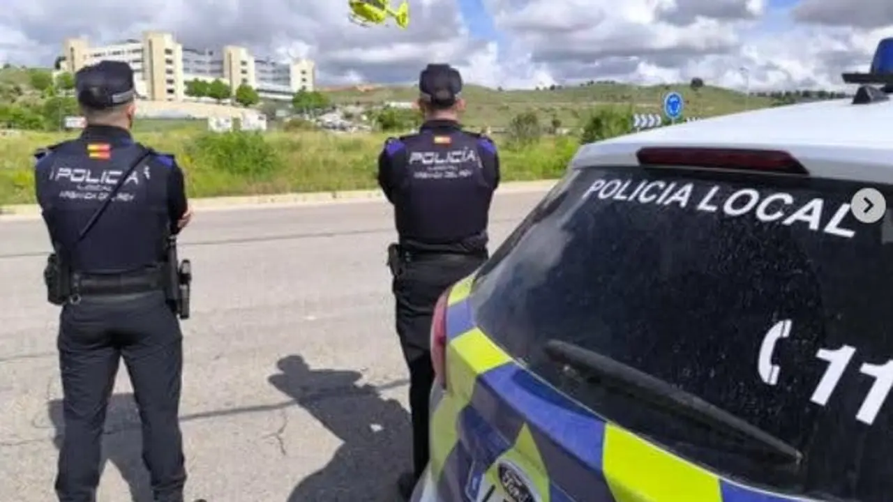 La polic&iacute;a local de Arganda del Rey supervisa la seguridad en la zona.
