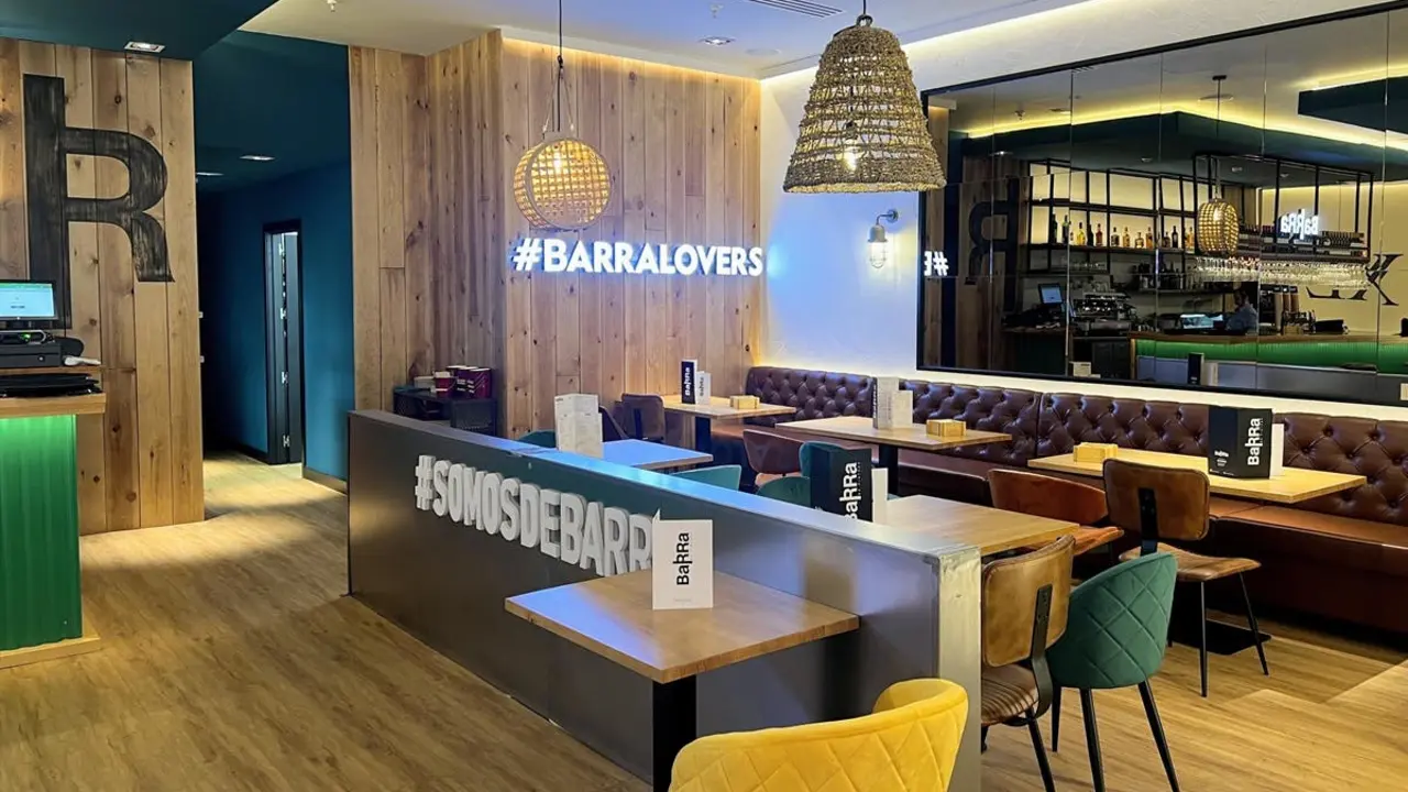 Descubre el nuevo local de pintxos en Alcal&aacute; de Henares. Un espacio moderno y acogedor.