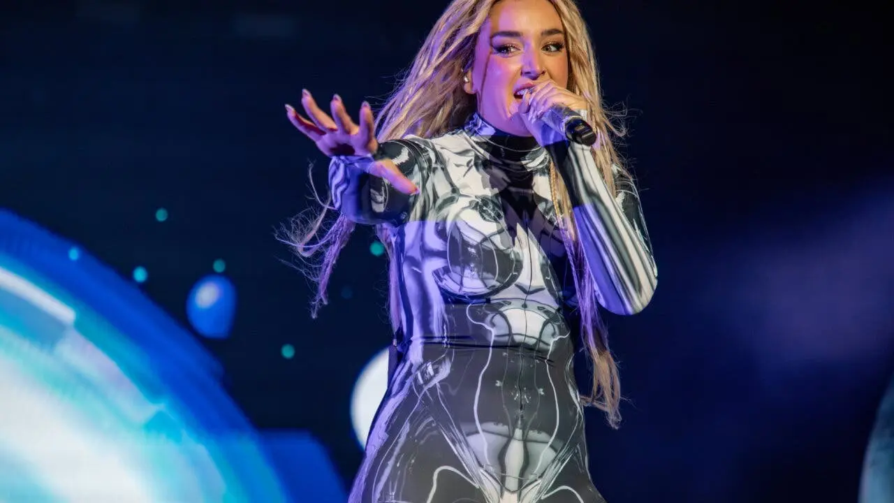 Lola &Iacute;ndigo se presentar&aacute; en Los Conciertos de la Muralla en Alcal&aacute; de Henares.