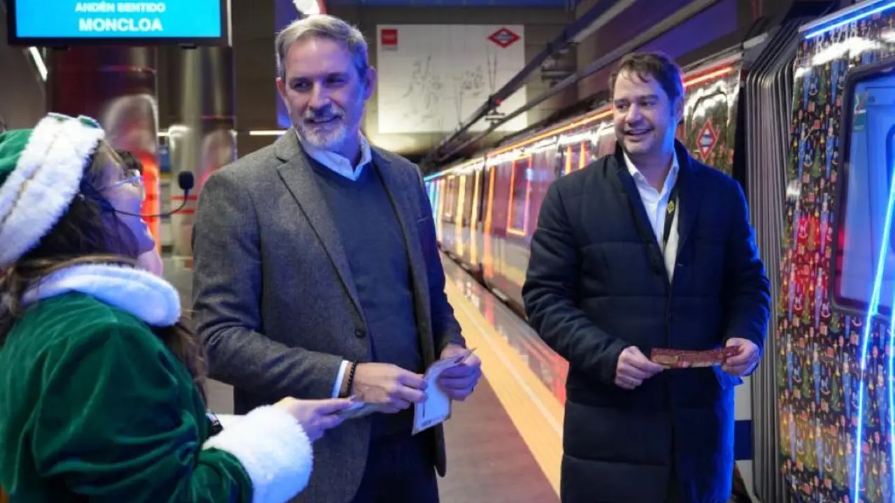 El Metro celebra un evento especial para escolares en el Tren de la Navidad.