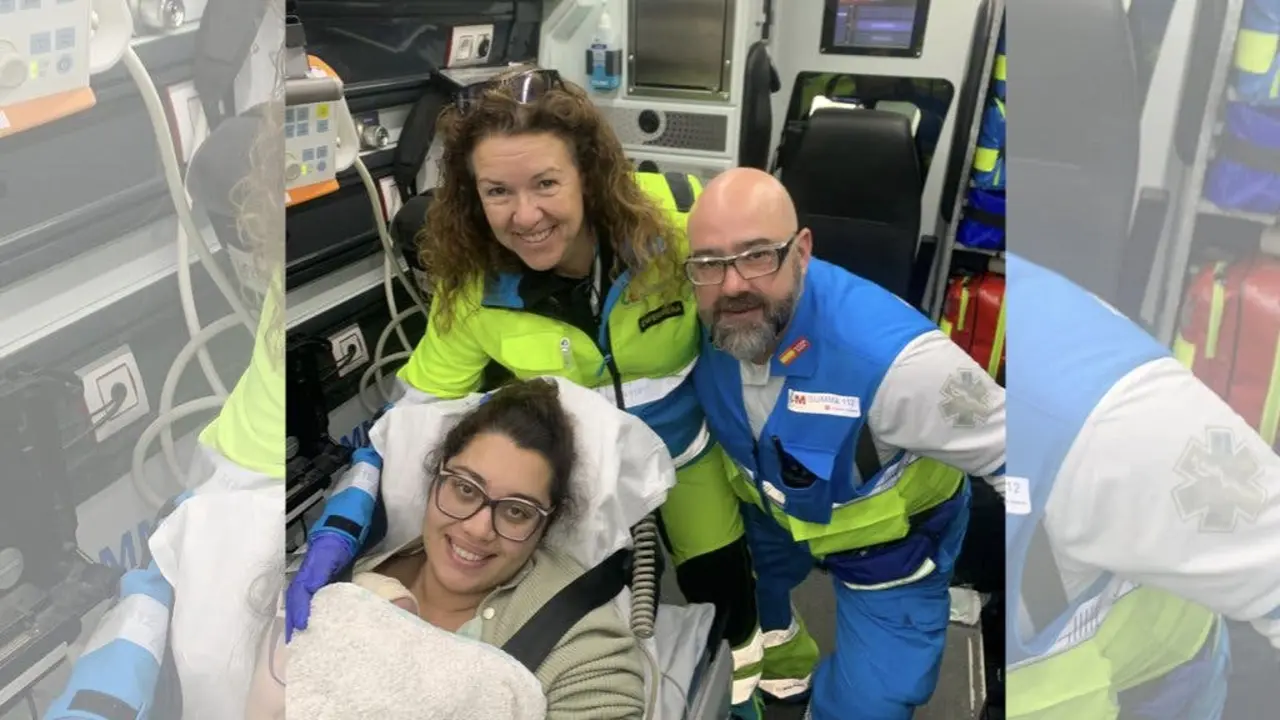 Una mujer da a luz en su hogar con la asistencia de una vecina y el SUMMA.