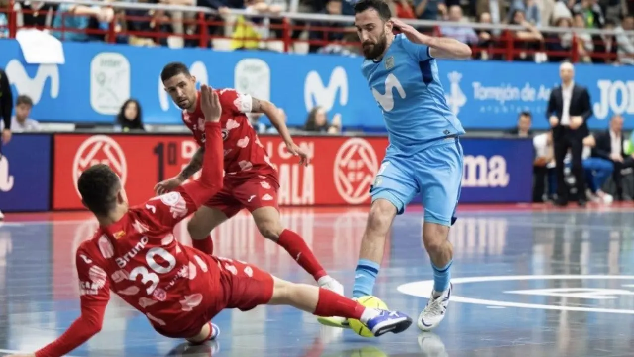 Partido emocionante entre Movistar Inter y ElPozo Murcia en el Jorge Garbajosa.