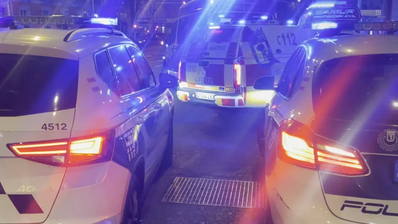 Intervenci&oacute;n de emergencias en Madrid tras una agresi&oacute;n grave.