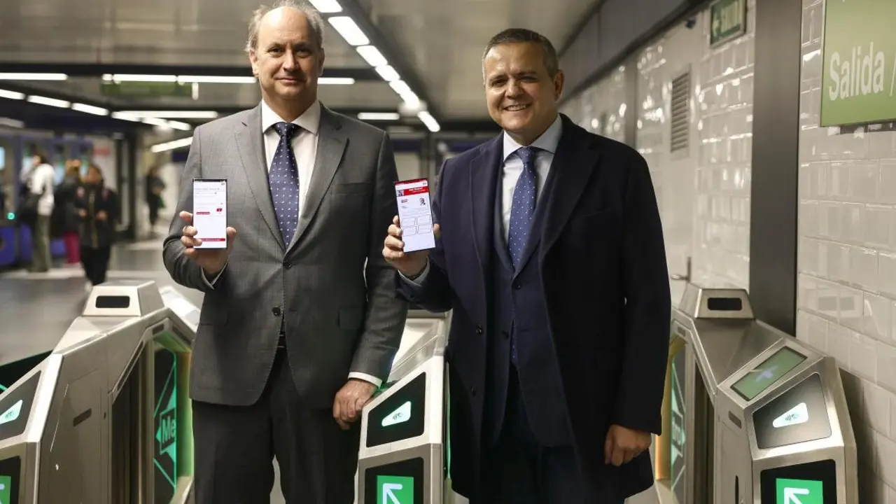 La Comunidad de Madrid lanza una app para validar el abono transporte mensual desde el m&oacute;vil.