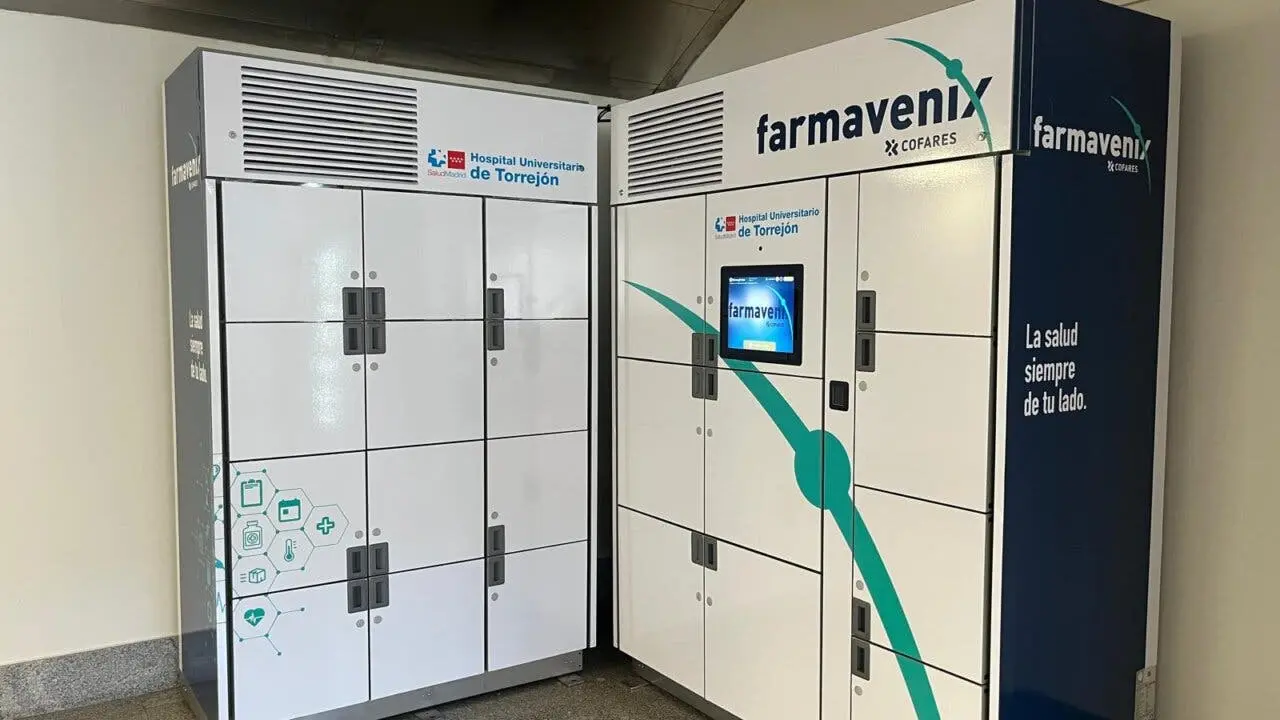 El Hospital de Torrej&oacute;n presenta un nuevo sistema de lockers para medicaci&oacute;n.