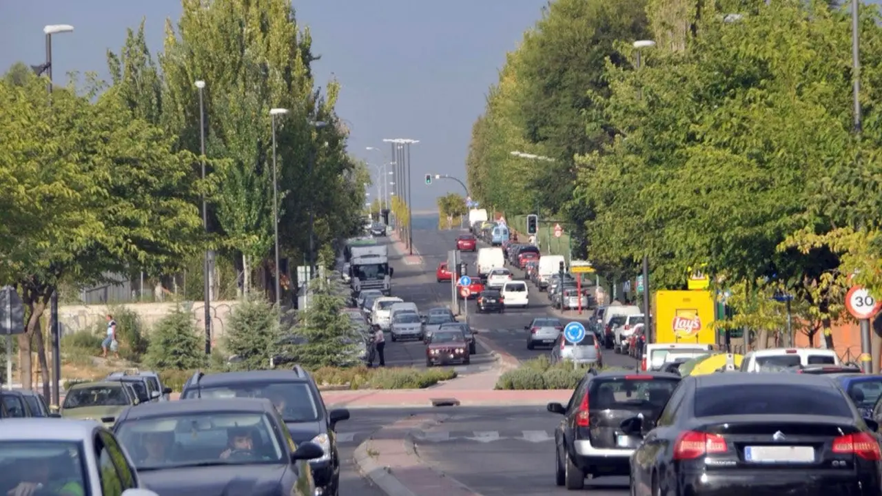 Vista del tr&aacute;fico en la Zona de Bajas Emisiones de Coslada.