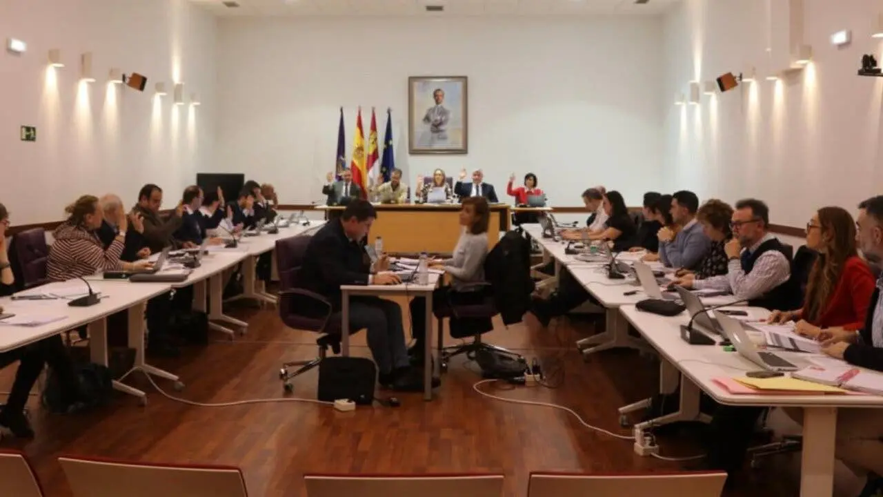 El consejo de Guadalajara aprueba un presupuesto de 103,26 millones para 2026.