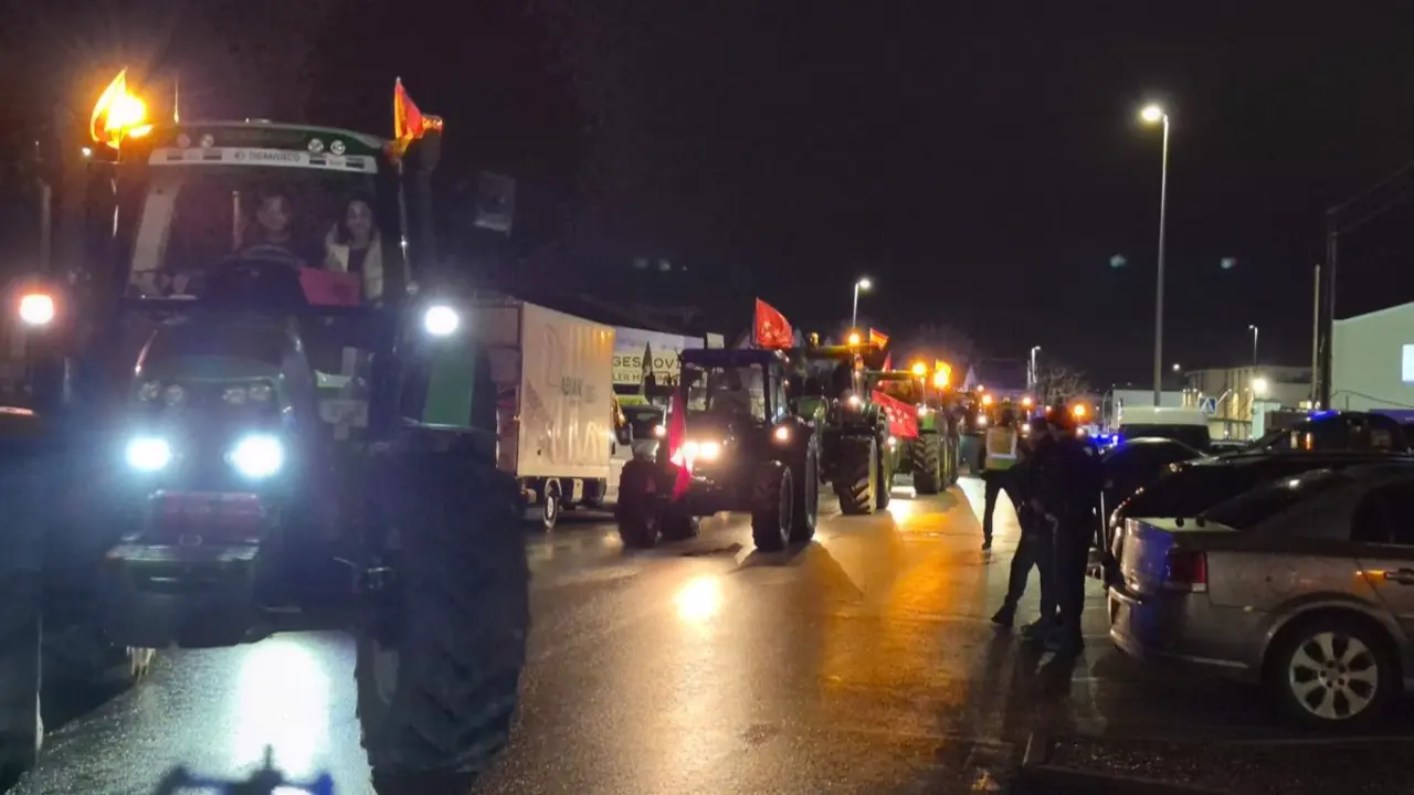 Tractores de la quinta columna parten desde Arganda del Rey hacia Madrid. AYUNTAMIENTO DE ARGANDA