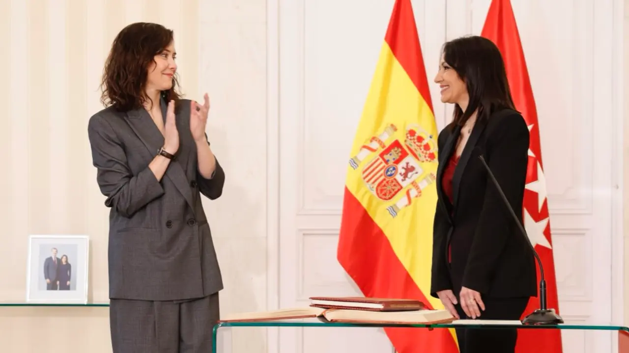 Mercedes Zarzalejo jura su cargo como consejera de Educaci&oacute;n ante Isabel D&iacute;az Ayuso. COMUNIDAD DE MADRID