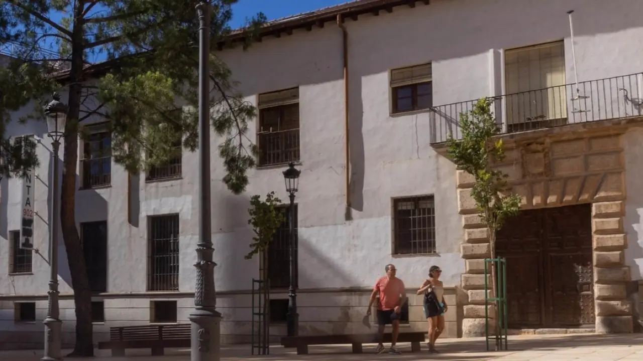Antiguo palacete de la Plaza de San Esteban donde se construir&aacute; el hotel de cinco estrellas. AYUNTAMIENTO DE GUADALAJARA