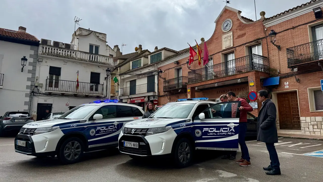 Presentaci&oacute;n de los nuevos veh&iacute;culos de la Polic&iacute;a Local. AYUNTAMIENTO DE CAMPO REAL