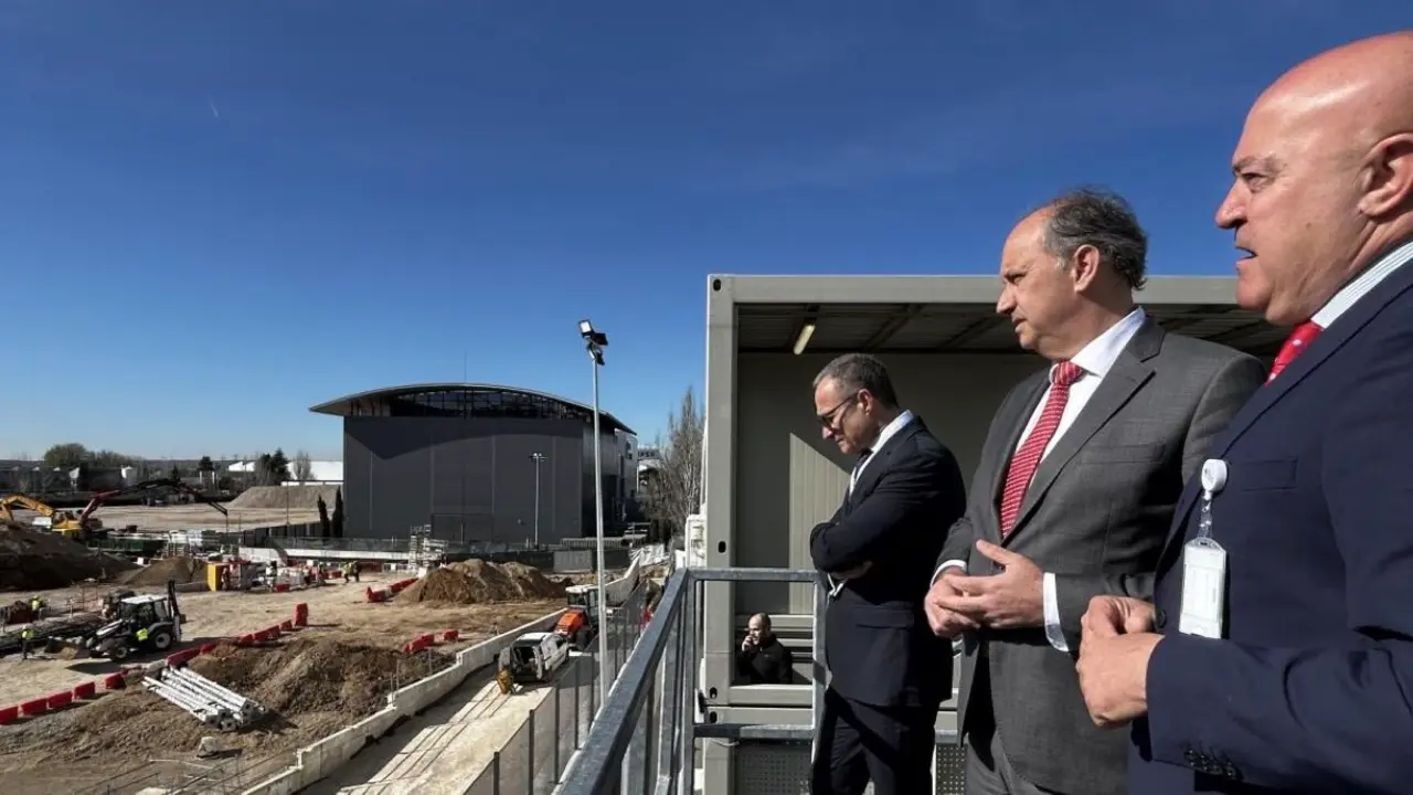 Visita del consejero de Digitalizaci&oacute;n a las obras del centro de datos de Iron Mountain en San Fernando de Henares. COMUNIDAD DE MADRID