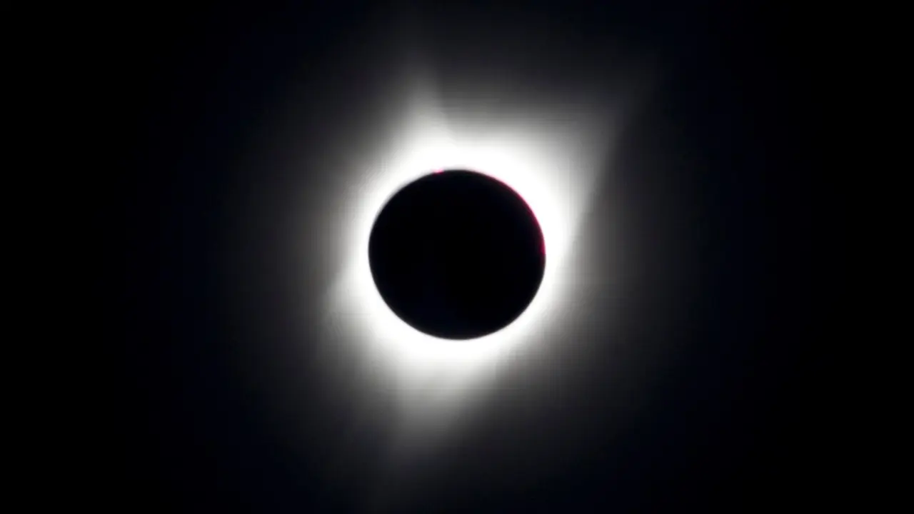 Eclipse solar total en el momento de la totalidad, visto desde Madrid en 2017. SHUTTERSTOCK