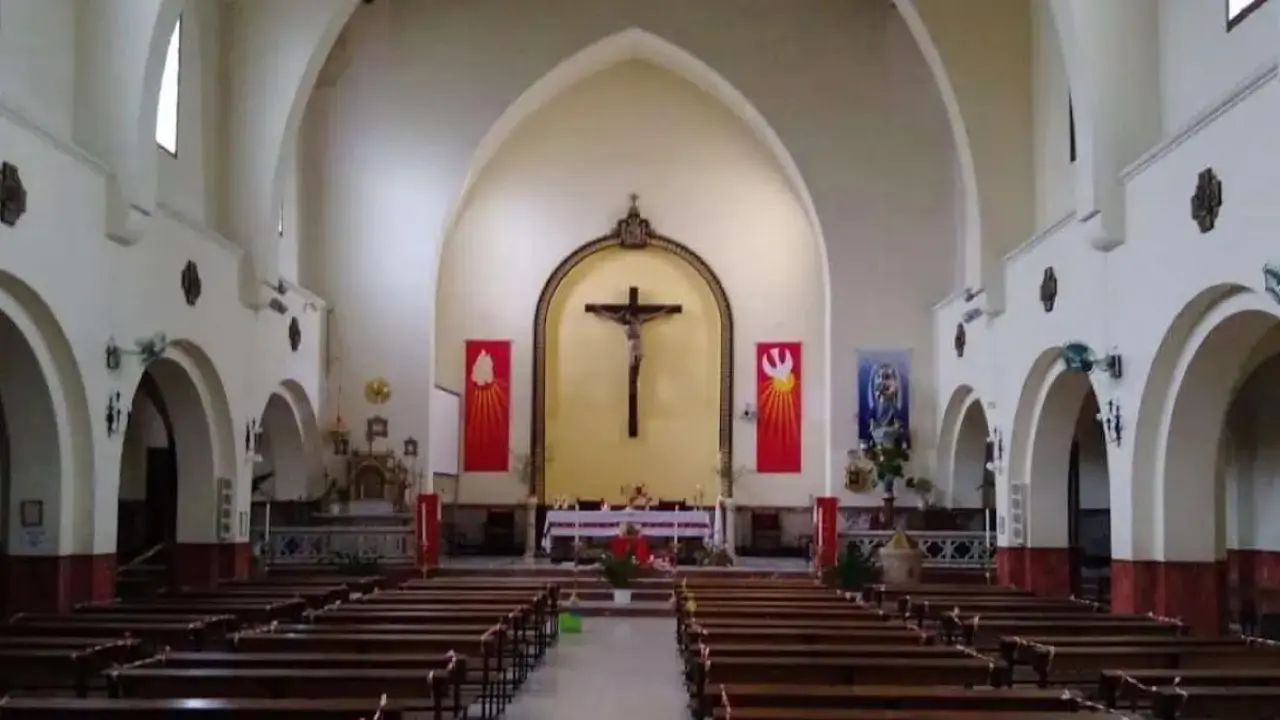 Interior de la parroquia asaltada en Puente de Vallecas. PARROQUIA DE SAN DIEGO