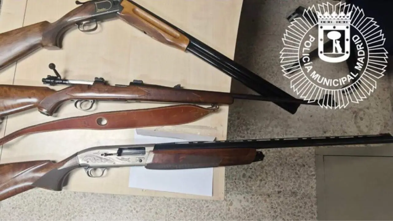 Escopetas intervenidas por la Polic&iacute;a Municipal de Madrid tras el incidente en la Ca&ntilde;ada Real.