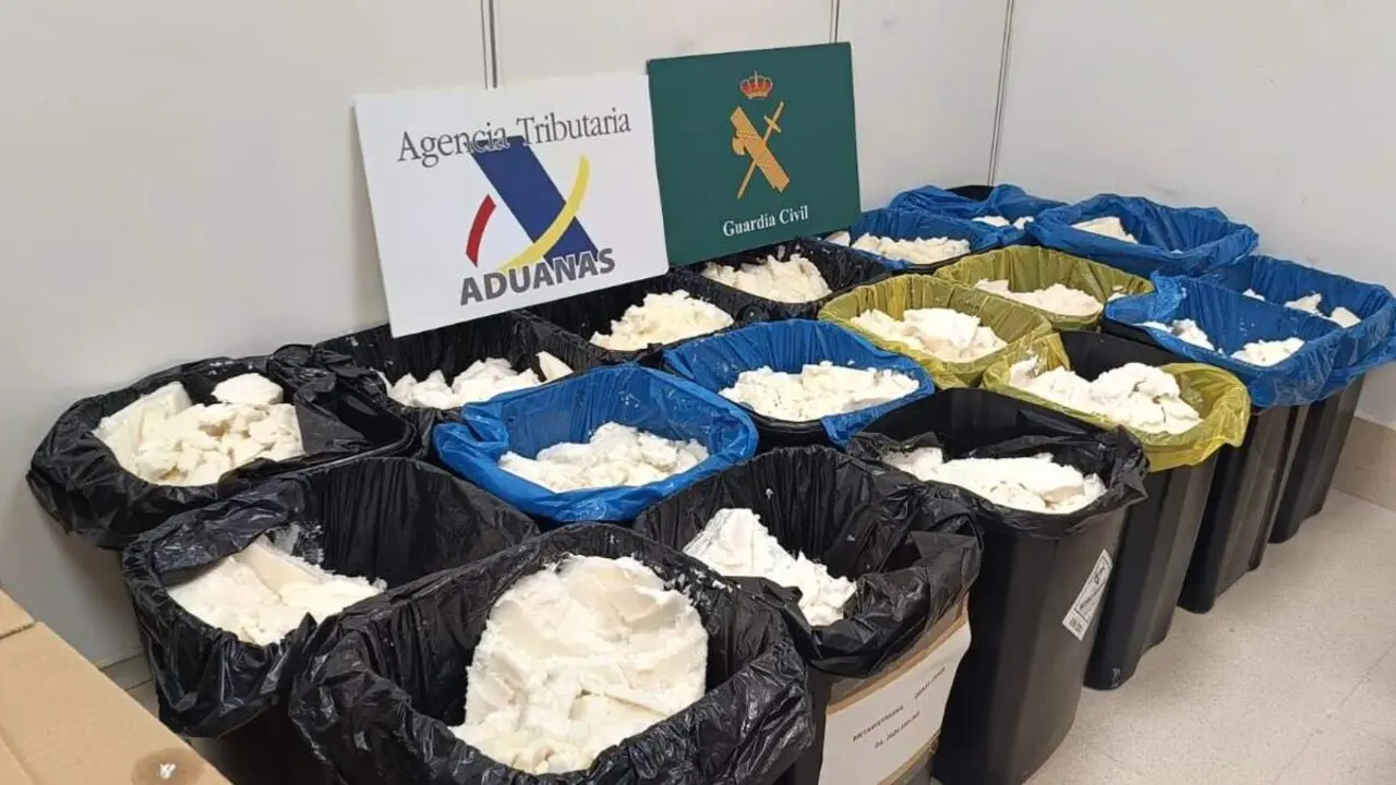 Droga incautada en la operaci&oacute;n conjunta de la Guardia Civil y la Agencia Tributaria en Madrid. GUARDIA CIVIL