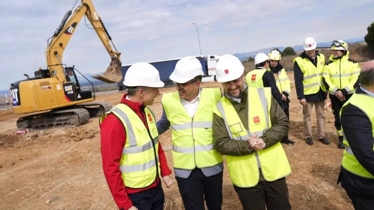 Inicio de las obras del nuevo parque de bomberos de Cobe&ntilde;a. COMUNIDAD DE MADRID