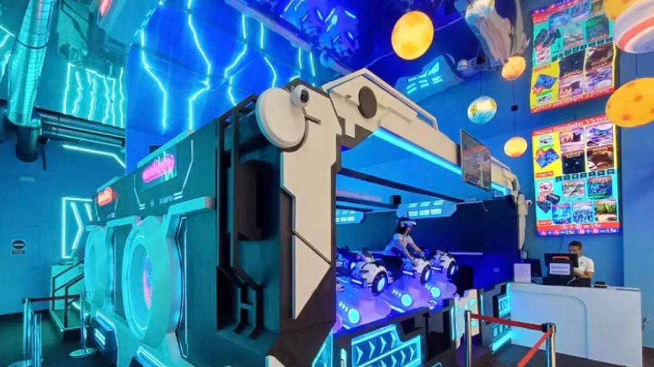 Simulador 8D PLANETA. PARQUE CORREDOR