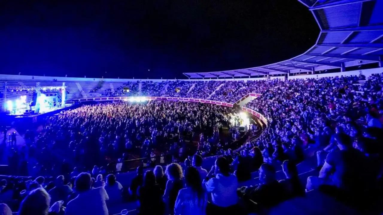 Multitud en una edici&oacute;n anterior de Locos x los 80 en Torrej&oacute;n. AYUNTAMIENTO DE TORREJ&Oacute;N DE ARDOZ