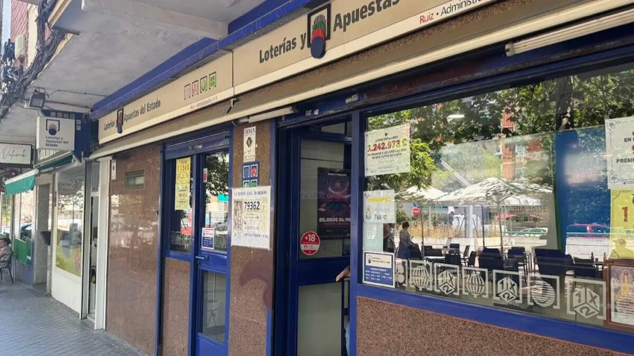 Administraci&oacute;n de Loter&iacute;as en Legan&eacute;s donde se ha validado el boleto premiado. LOTER&Iacute;A JADE