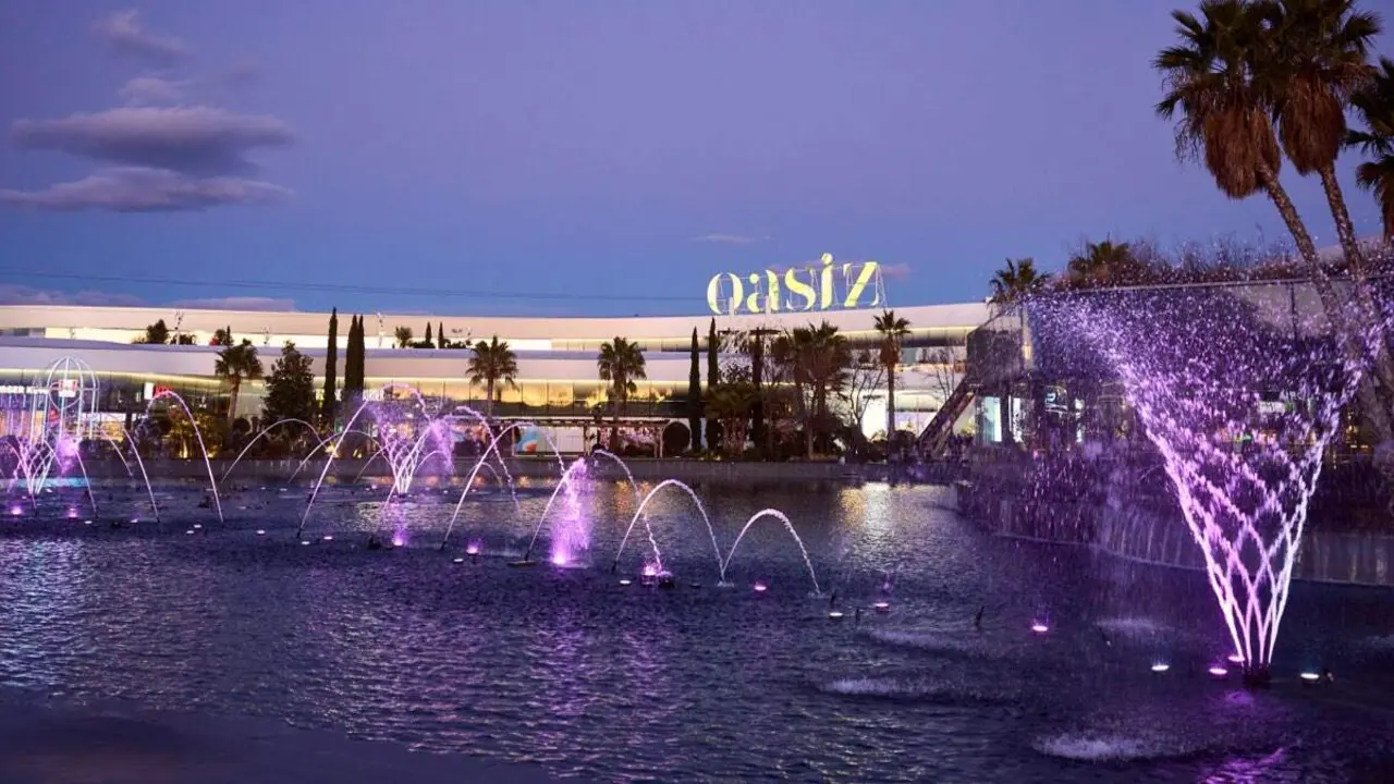 Vista del centro comercial de Torrej&oacute;n de Ardoz donde abrir&aacute; el nuevo restaurante. OASIZ MADRID