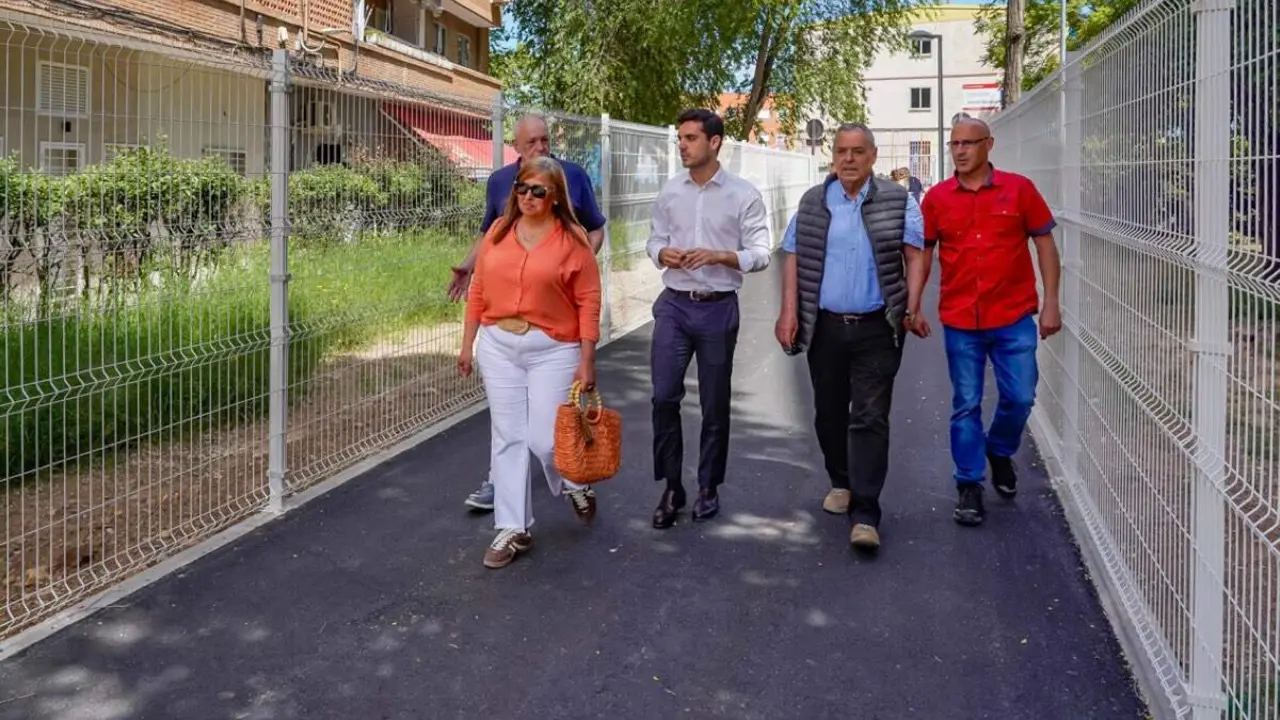 Nuevo paso de emergencia en la zona de las calles Encina y Zarza. AYUNTAMIENTO DE TORREJ&Oacute;N DE ARDOZ