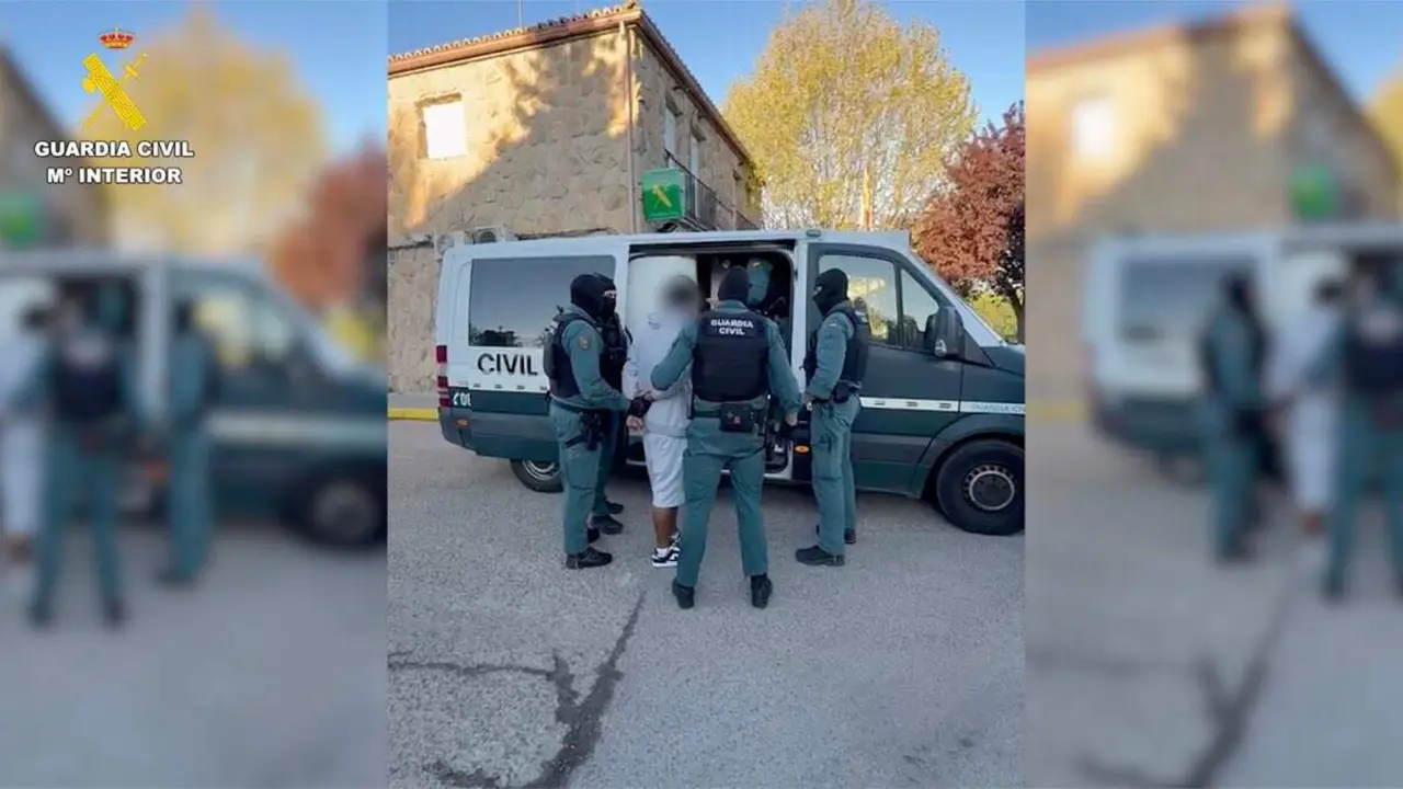 Detenci&oacute;n de uno de los implicados en la operaci&oacute;n desarrollada en Galapagar. GUARDIA CIVIL