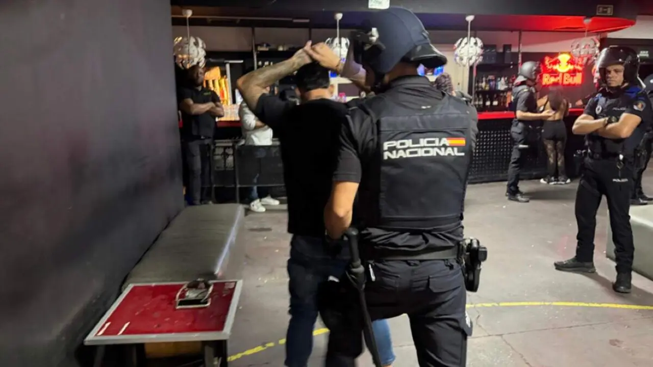 Imagen del operativo. AYTO. DE LEGAN&Eacute;S