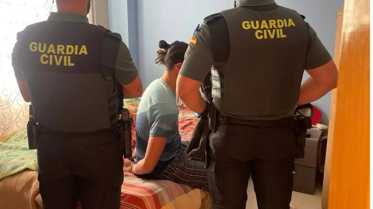 Detenci&oacute;n del presunto responsable de la plantaci&oacute;n de marihuana desmantelada en El Pozo de Guadalajara. GUARDIA CIVIL.
