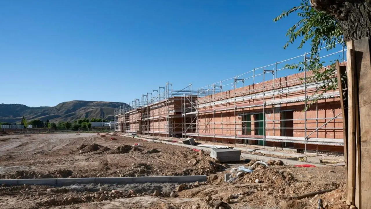 Estado actual de las obras del nuevo centro sociodeportivo de Ciudad del Aire, en Alcal&aacute; de Henares. AYTO. DE ALCAL&Aacute; DE HENARES