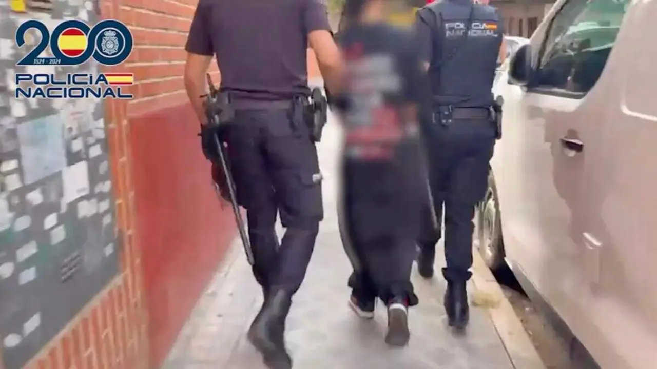 Uno de los detenidos. POLIC&Iacute;A NACIONAL