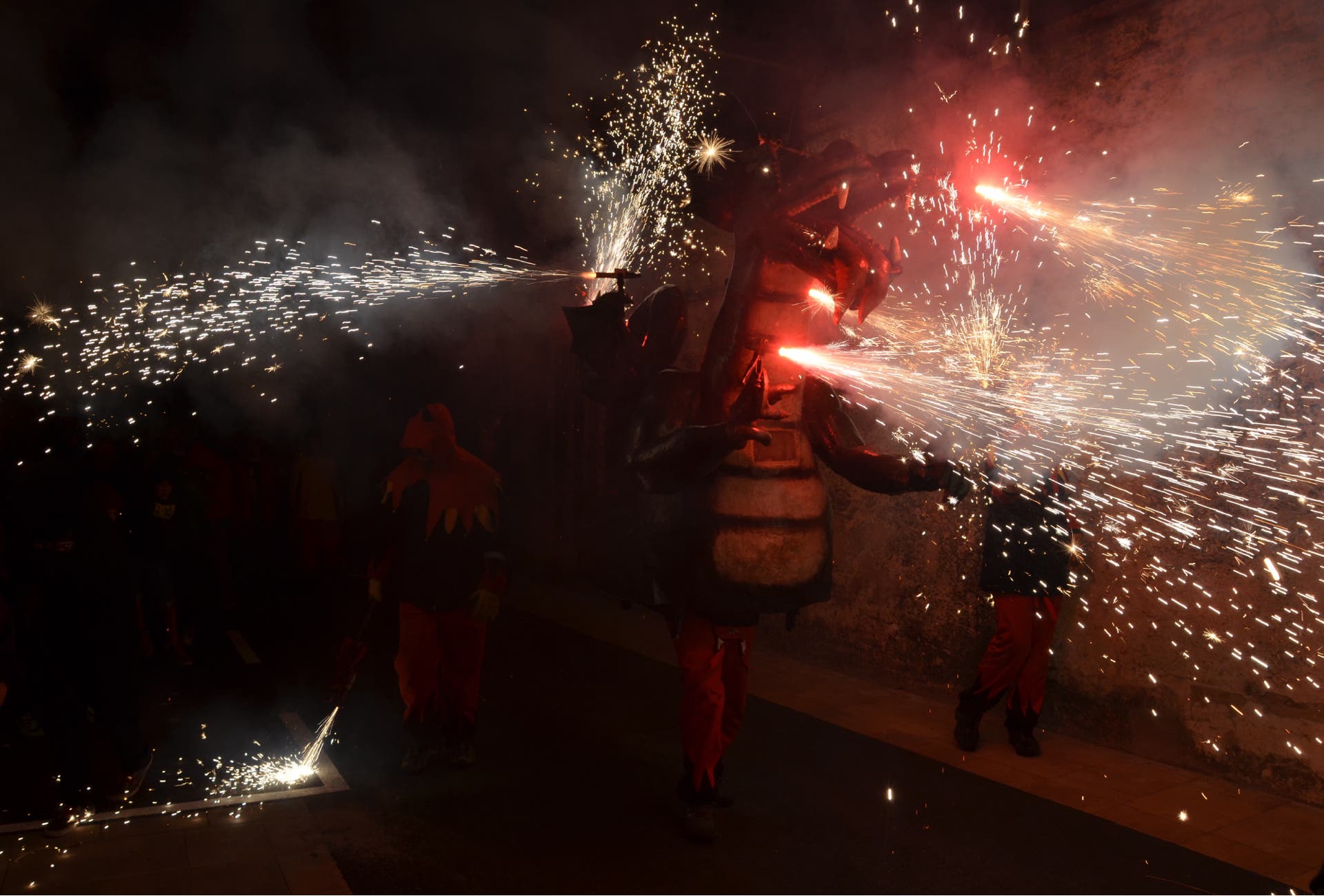 Dragón de la comparsa Mansuets de Foc que se podrá ver por las calles de Torrejón.