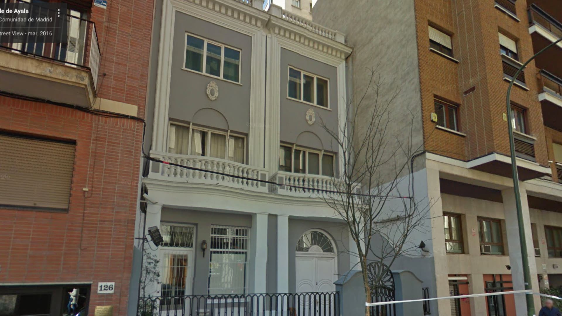 Chalet en la calle Ayala 126.