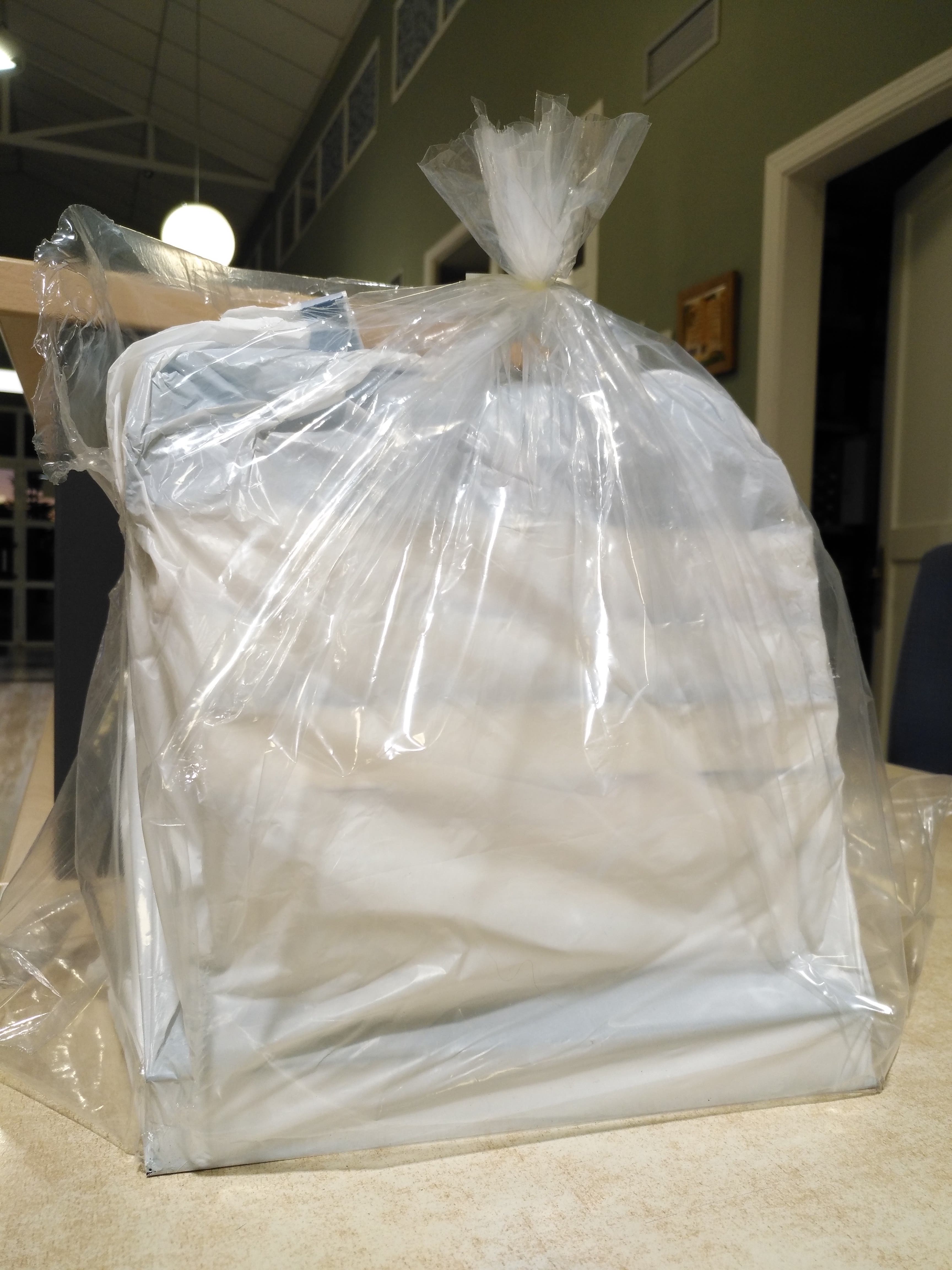 Una de las bolsas encontradas (Ayto. Cabanillas).