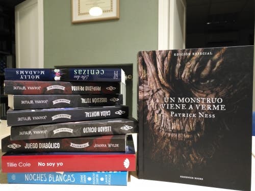 Algunos de los libros donados.