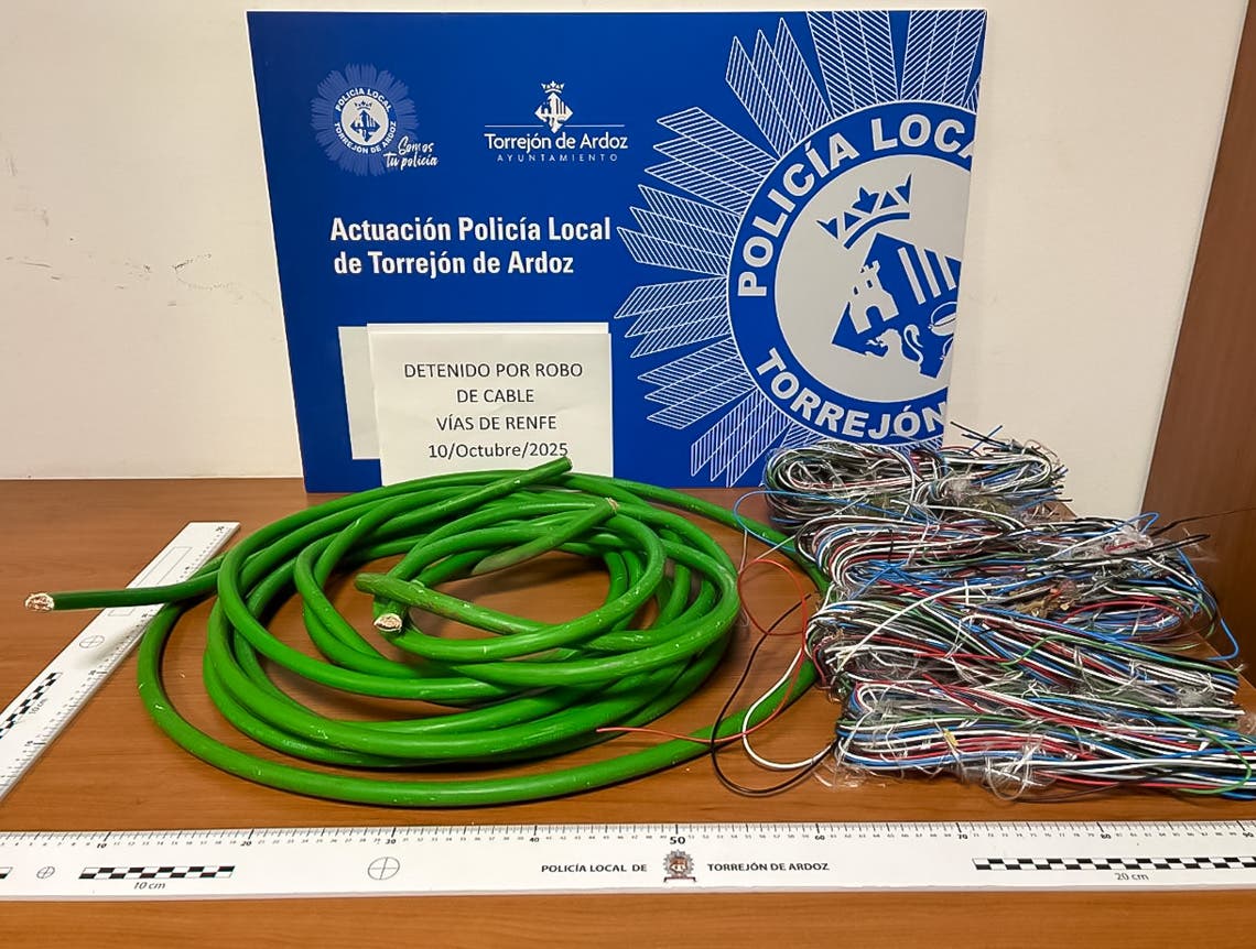 Material recuperado por la policía tras un robo de cable en Torrejón.