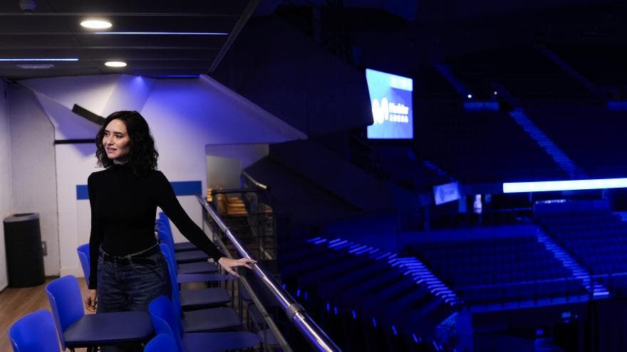 Isabel Díaz Ayuso en el Movistar Arena durante su anuncio sobre la ampliación.