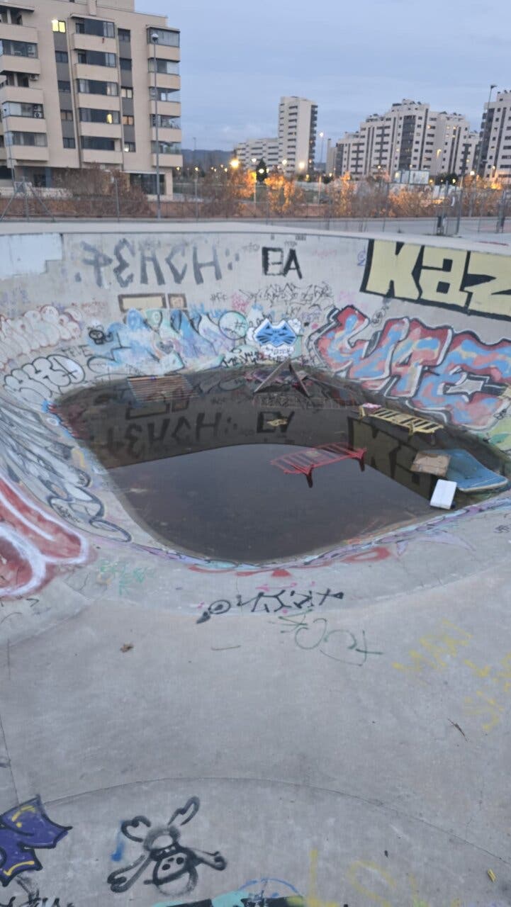 Estado deteriorado del Skate-Ride Park en Alcalá de Henares