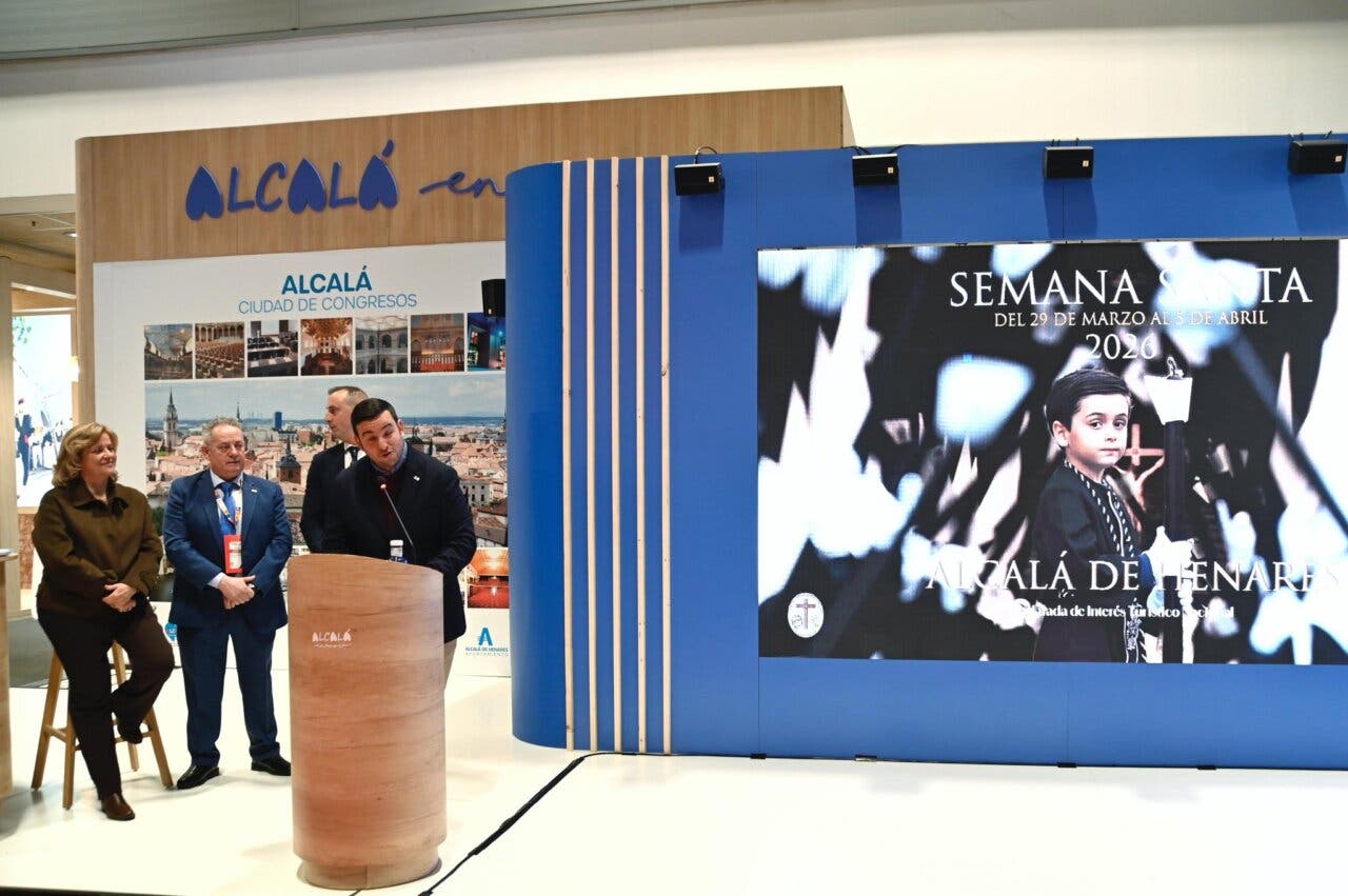 Presentación del cartel de Semana Santa 2026 en FITUR en Alcalá de Henares