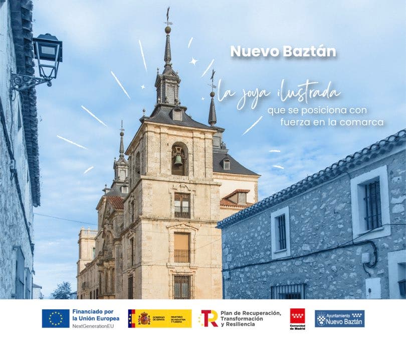 Vista del edificio histórico en Nuevo Baztán con cielo azul