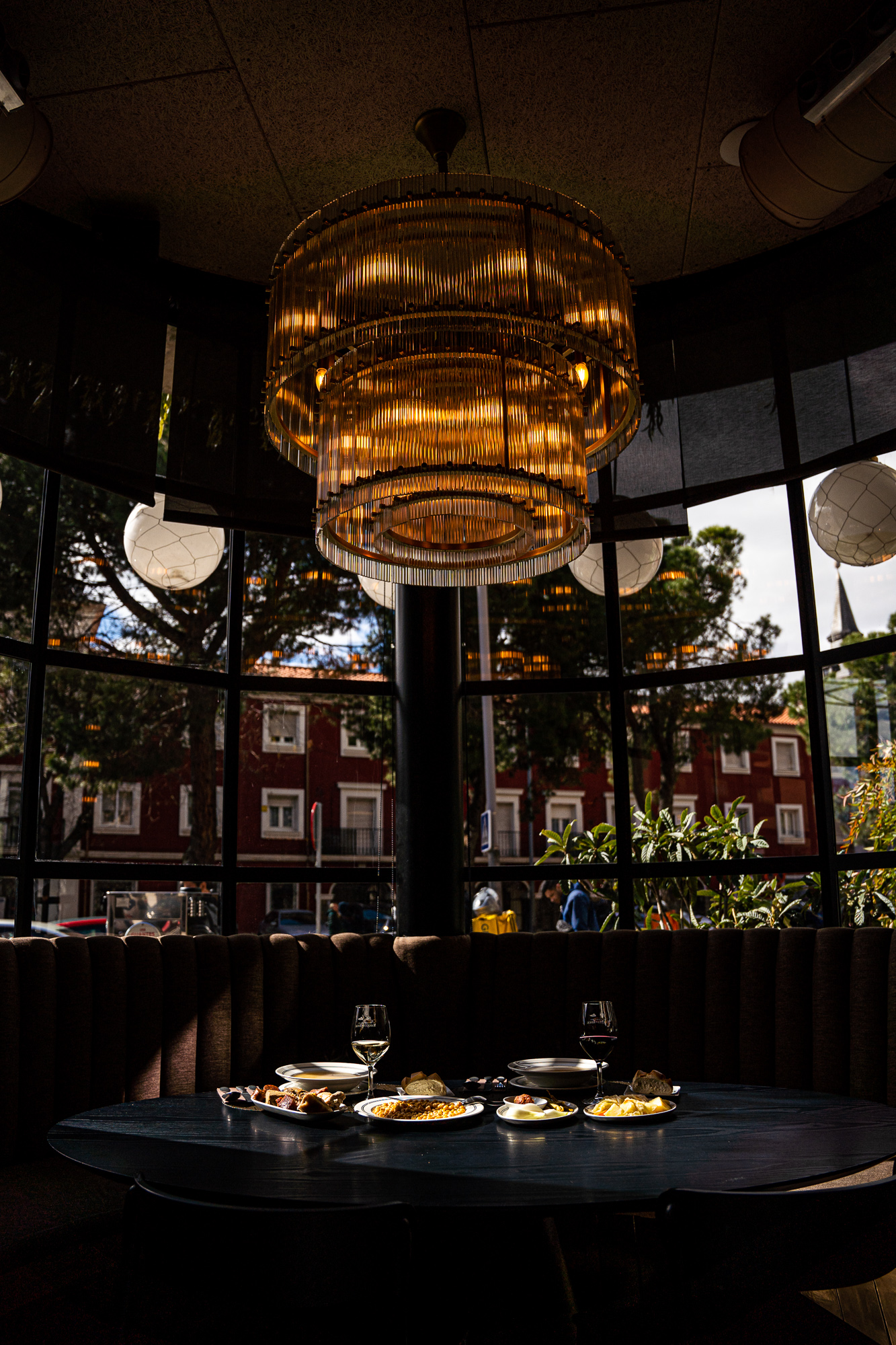 Interior de la Taberna San Isidro de Alcalá de Henares. TABERNA SAN ISIDRO