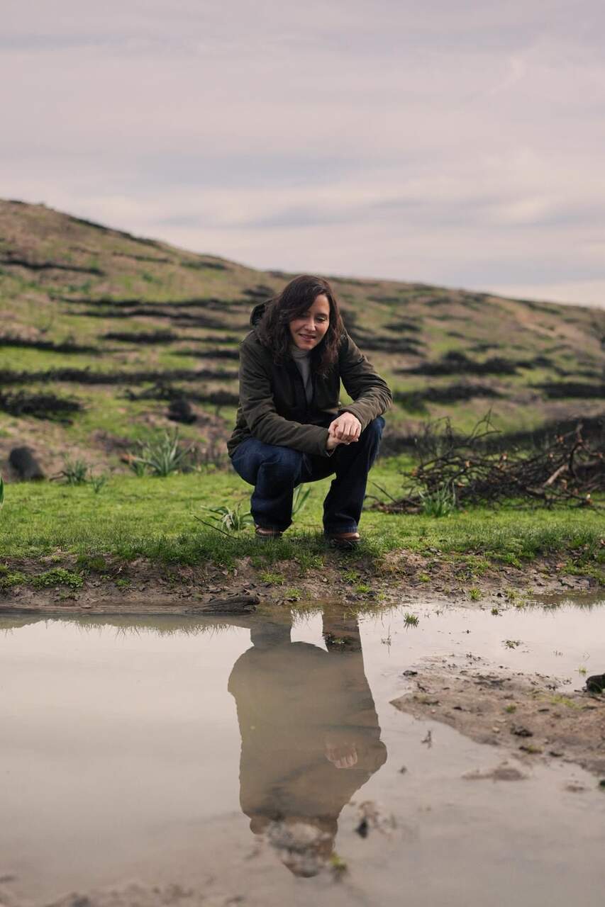 Ayuso en Monte de Viñuelas tras los trabajos de restauración ambiental. COMUNIDAD DE MADRID