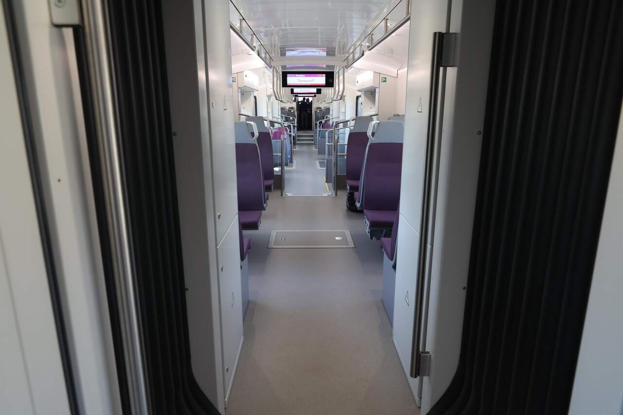 Interior de los nuevos trenes de Cercanías Madrid. MINISTERIO DE TRANSPORTES