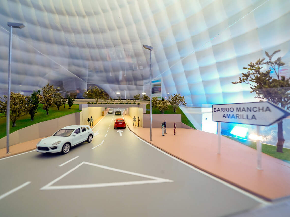 Otra vista de la maqueta del futuro paso subterráneo. AYTO. DE TORREJÓN