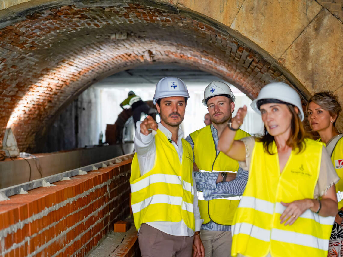 Alejandro Navarro y Víctor Miranda durante su visita a las obras del nuevo paso subterráneo. AYUNTAMIENTO DE TORREJÓN DE ARDOZ