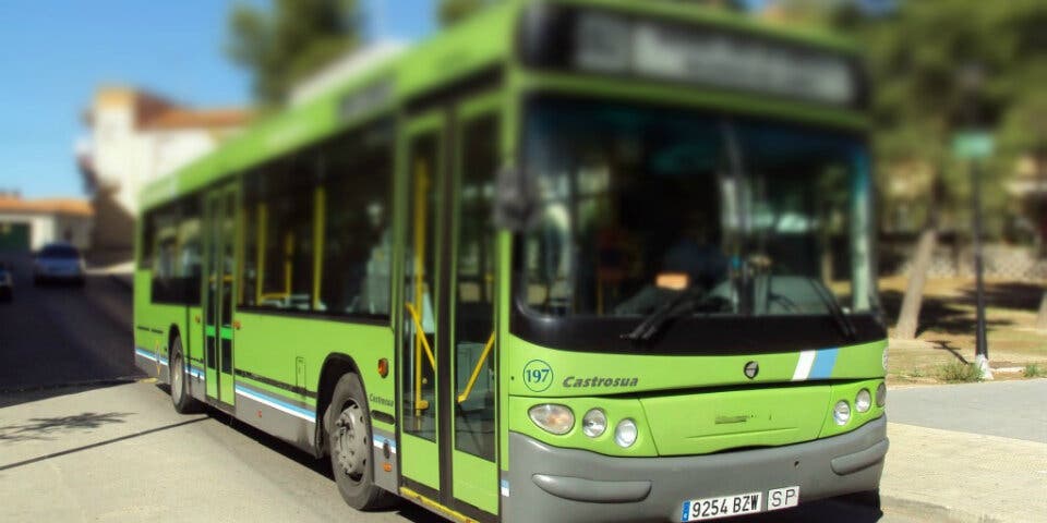 El bus Mejorada-Madrid por la R-3 amplía sus paradas en el municipio