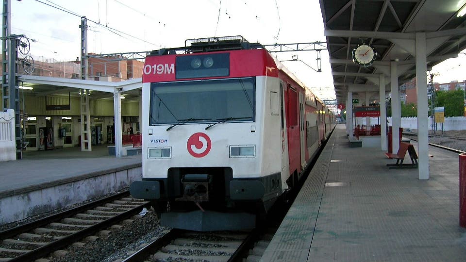 Los sindicatos convocan huelga en Renfe en los puentes de Los Santos y La Almudena